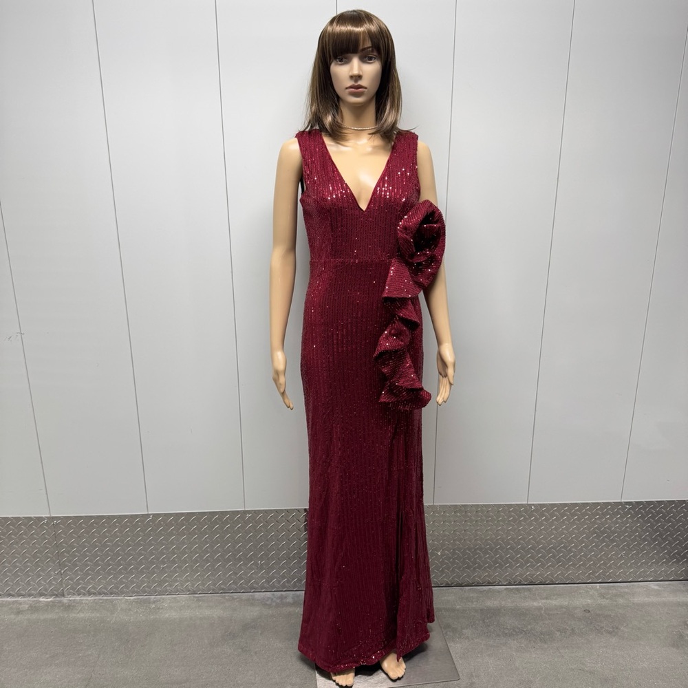 ♥️SALE NEW! STUNNING RED SEQUIN EVENING GOWN
